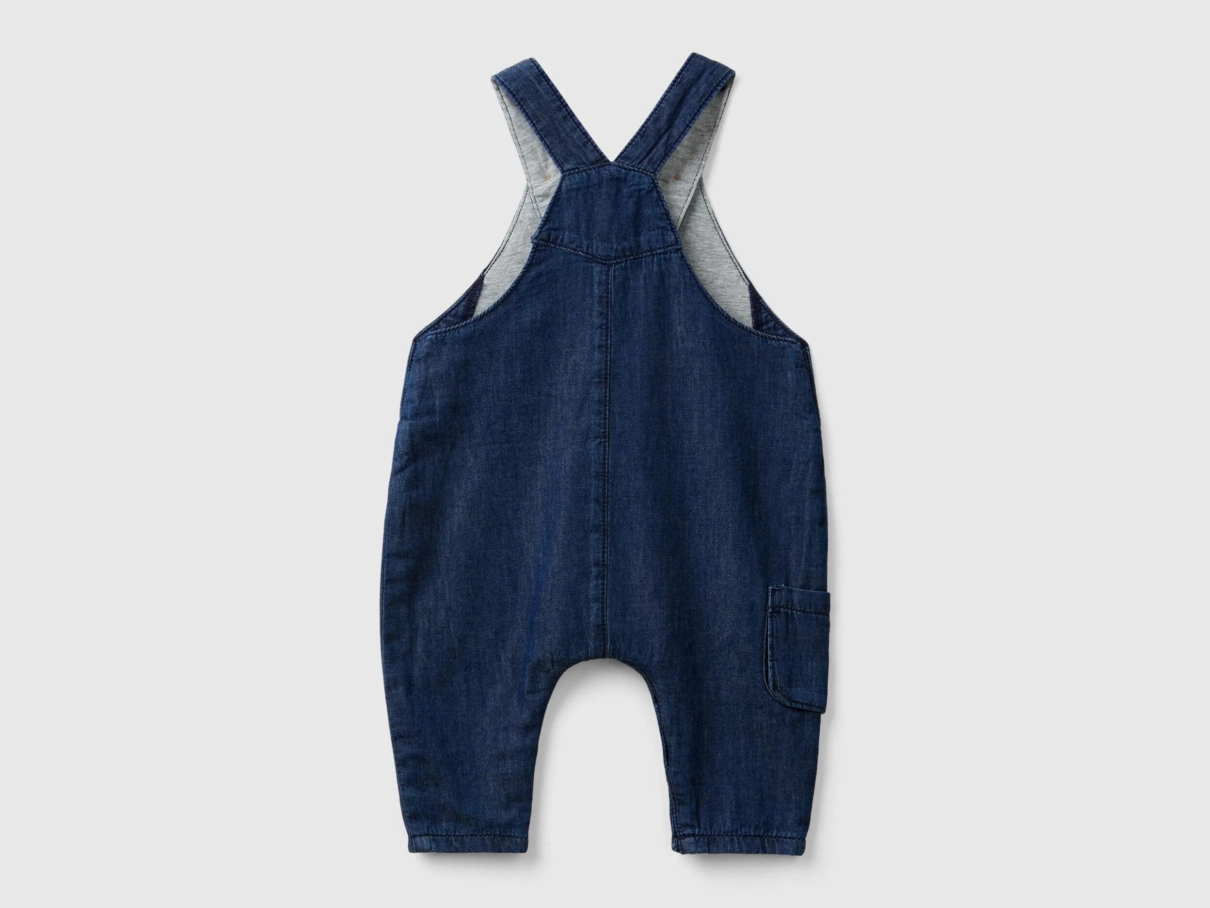 Latzhose in Chambray